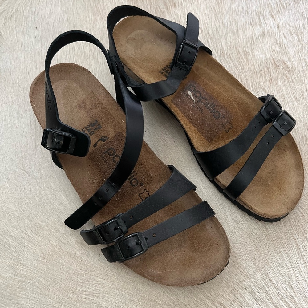 Size 37 (6.5) Birkenstock papillio sandals
